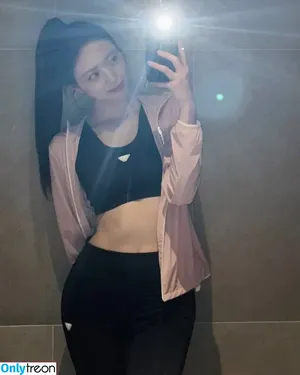 itzy.all.in.us / Shin Yu Na / Yuna ITZY / 유나 nude photo #0724
