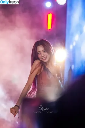 itzy.all.in.us / Shin Yu Na / Yuna ITZY / 유나 nude photo #0735