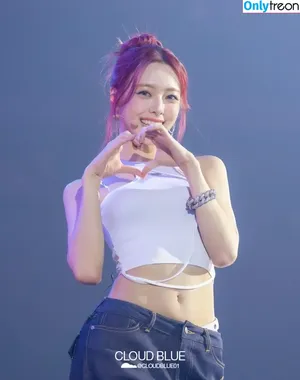 itzy.all.in.us / Shin Yu Na / Yuna ITZY / 유나 nude photo #0739