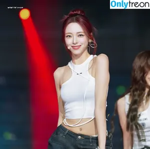 itzy.all.in.us / Shin Yu Na / Yuna ITZY / 유나 nude photo #0743