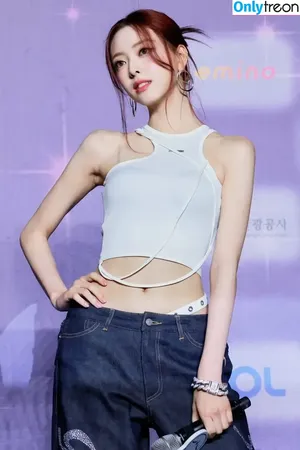 itzy.all.in.us / Shin Yu Na / Yuna ITZY / 유나 nude photo #0747