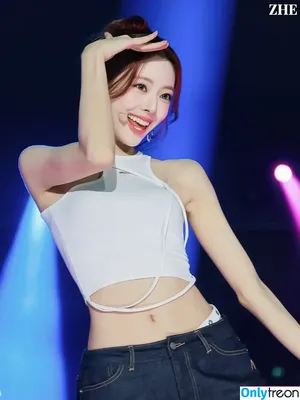 itzy.all.in.us / Shin Yu Na / Yuna ITZY / 유나 nude photo #0748