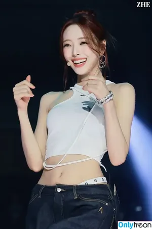 itzy.all.in.us / Shin Yu Na / Yuna ITZY / 유나 nude photo #0749
