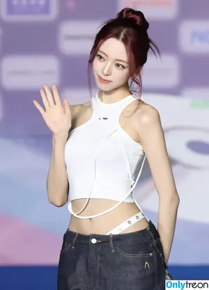 itzy.all.in.us / Shin Yu Na / Yuna ITZY / 유나 nude photo #0752