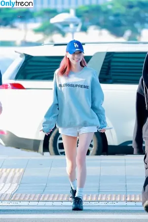 itzy.all.in.us / Shin Yu Na / Yuna ITZY / 유나 nude photo #0759