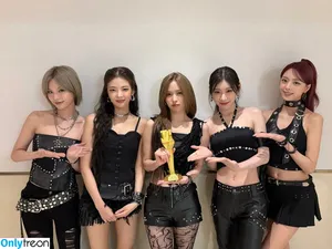 itzy.all.in.us / Shin Yu Na / Yuna ITZY / 유나 nude photo #0772