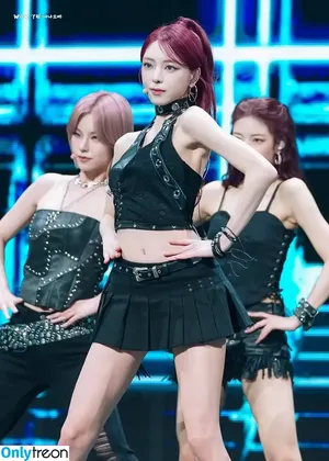 itzy.all.in.us / Shin Yu Na / Yuna ITZY / 유나 nude photo #0775