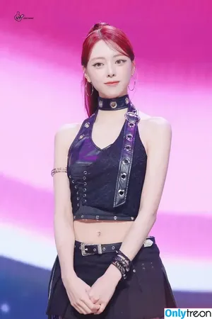 itzy.all.in.us / Shin Yu Na / Yuna ITZY / 유나 nude photo #0780