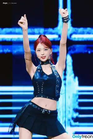 itzy.all.in.us / Shin Yu Na / Yuna ITZY / 유나 nude photo #0783