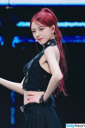 itzy.all.in.us / Shin Yu Na / Yuna ITZY / 유나 nude photo #0789