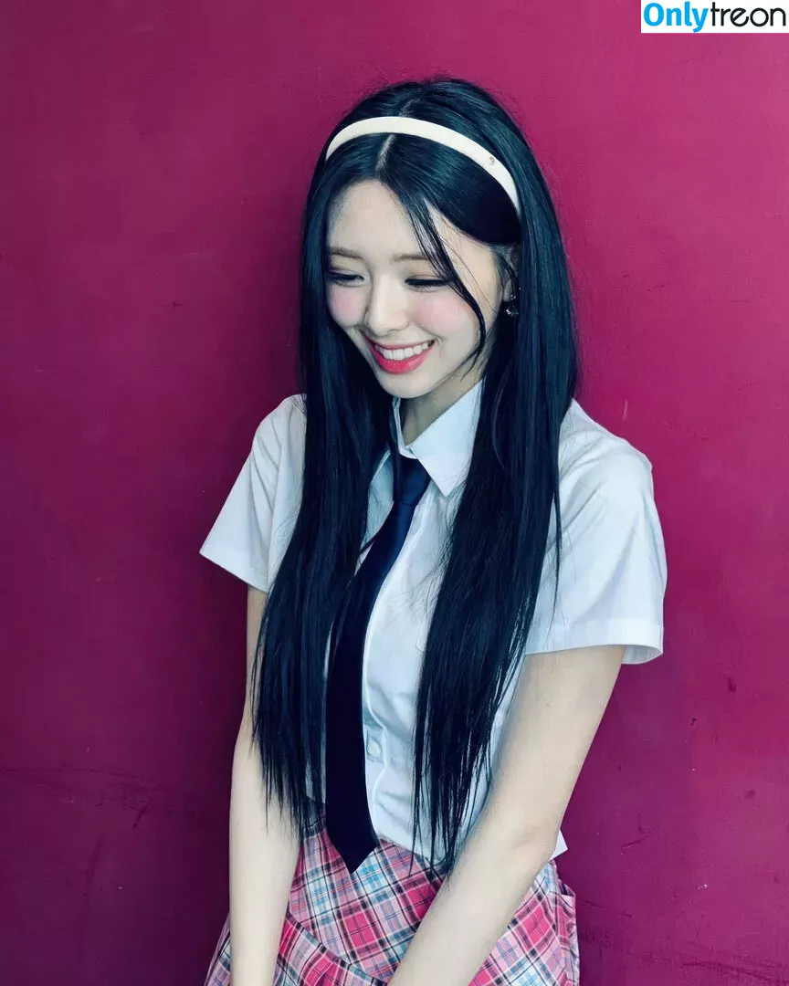 itzy.all.in.us nude photo #0067 (Shin Yu Na / Yuna ITZY / 유나)