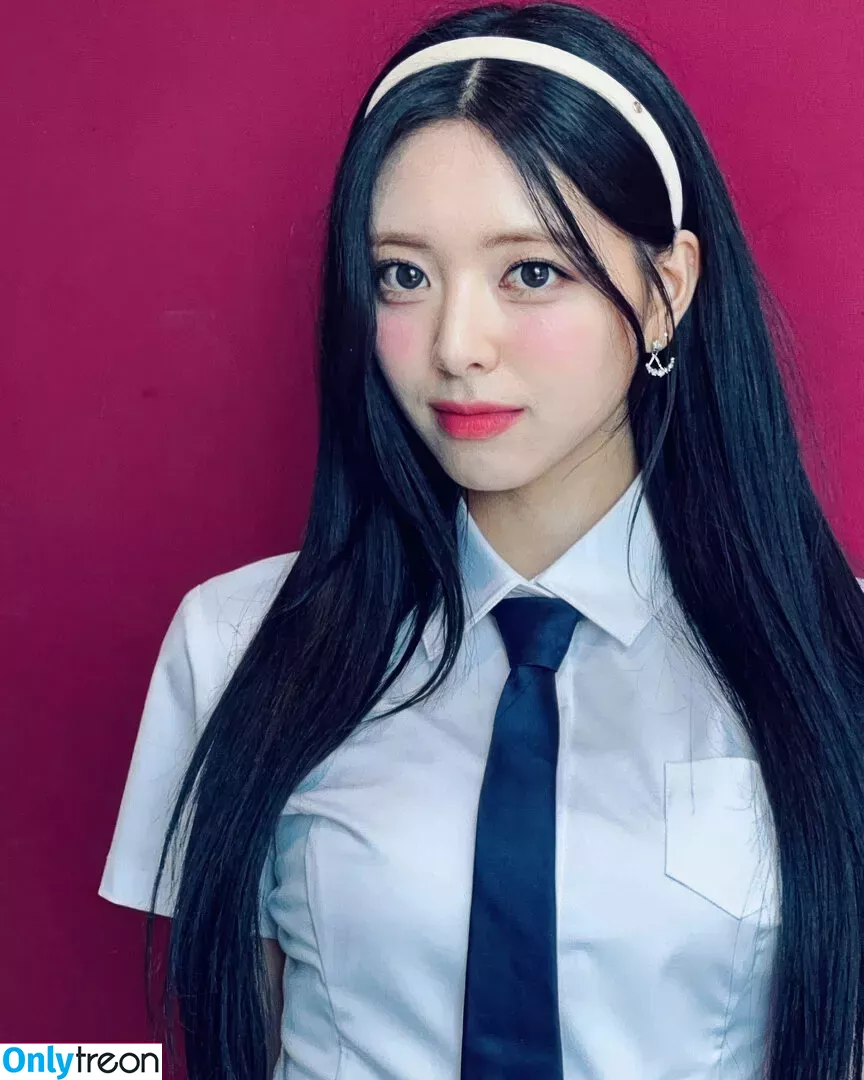 itzy.all.in.us nude photo #0072 (Shin Yu Na / Yuna ITZY / 유나)