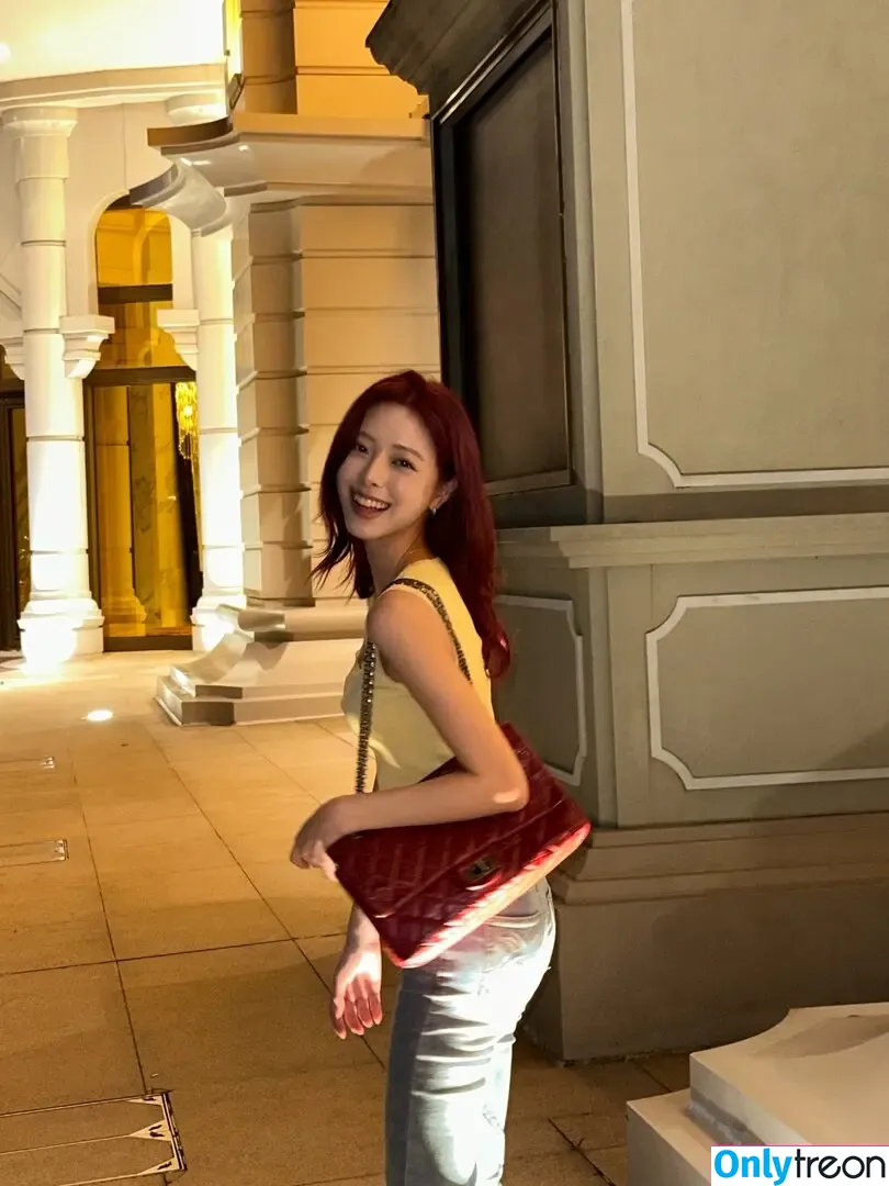 itzy.all.in.us nude photo #0765 (Shin Yu Na / Yuna ITZY / 유나)