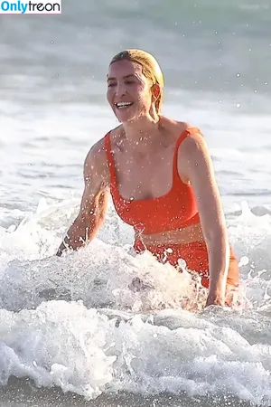 Ivanka Trump / IvankaTrump nude photo #0720