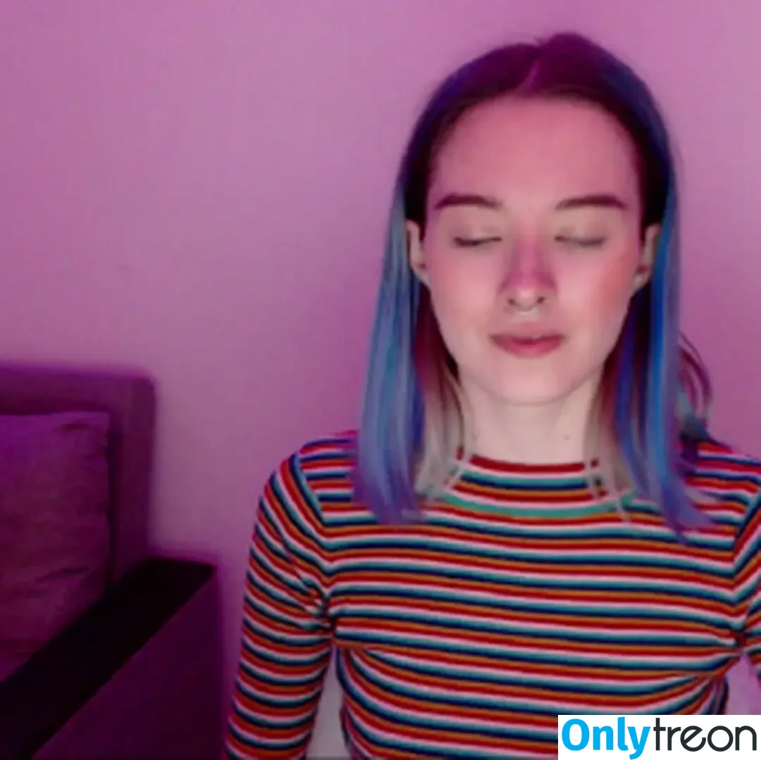 Ivapeach nude photo #0020 (icepeach94)