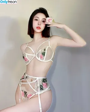 Ivy Ai.lin20_ / ai.lin20_ nude photo #0042