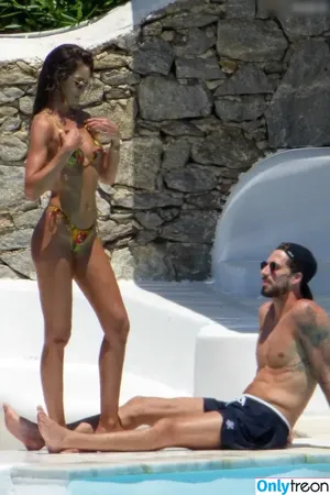 Izabel Goulart / iza_goulart / izabelgoulart nude photo #0905