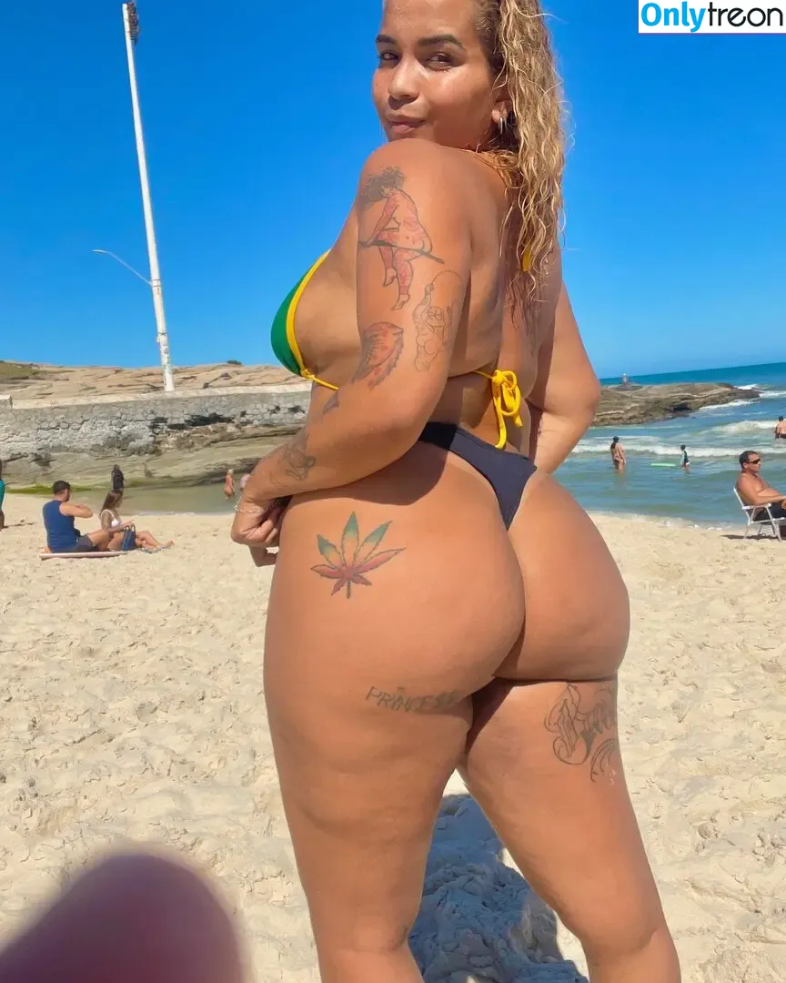 Izabela Marcilio nude photo #0008 (izabelamarcilio)