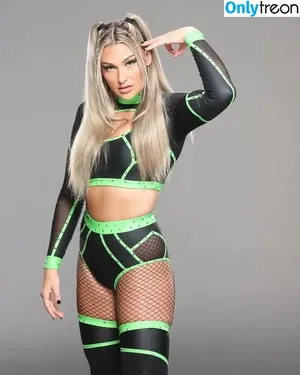 Izzi Dame / WWE NXT / izzi_bee / izzi_wwe nude photo #0009