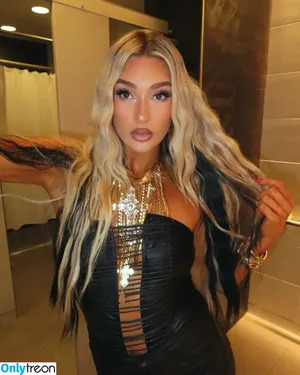 Izzi Dame / WWE NXT / izzi_bee / izzi_wwe nude photo #0219