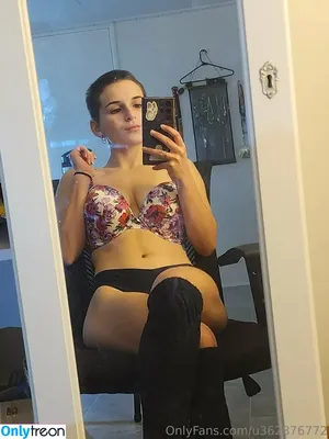  nude photo #0009