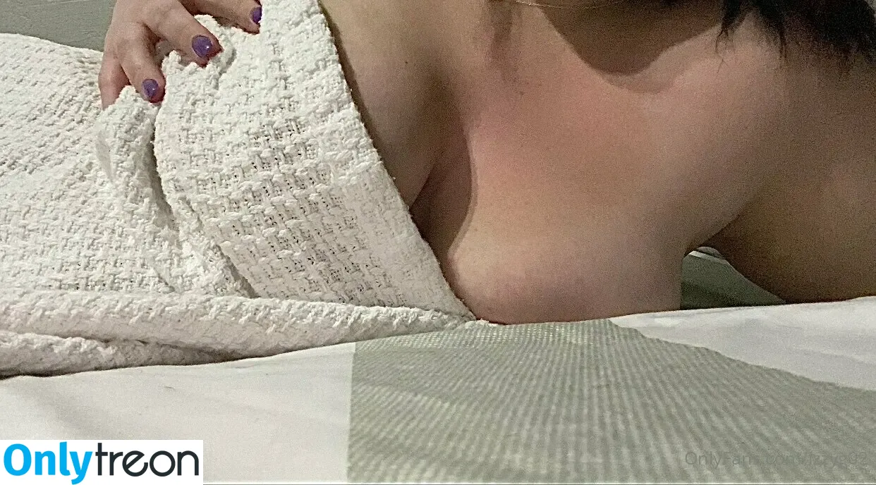 izzyg02 nude photo #0002 (mizzizzyg)