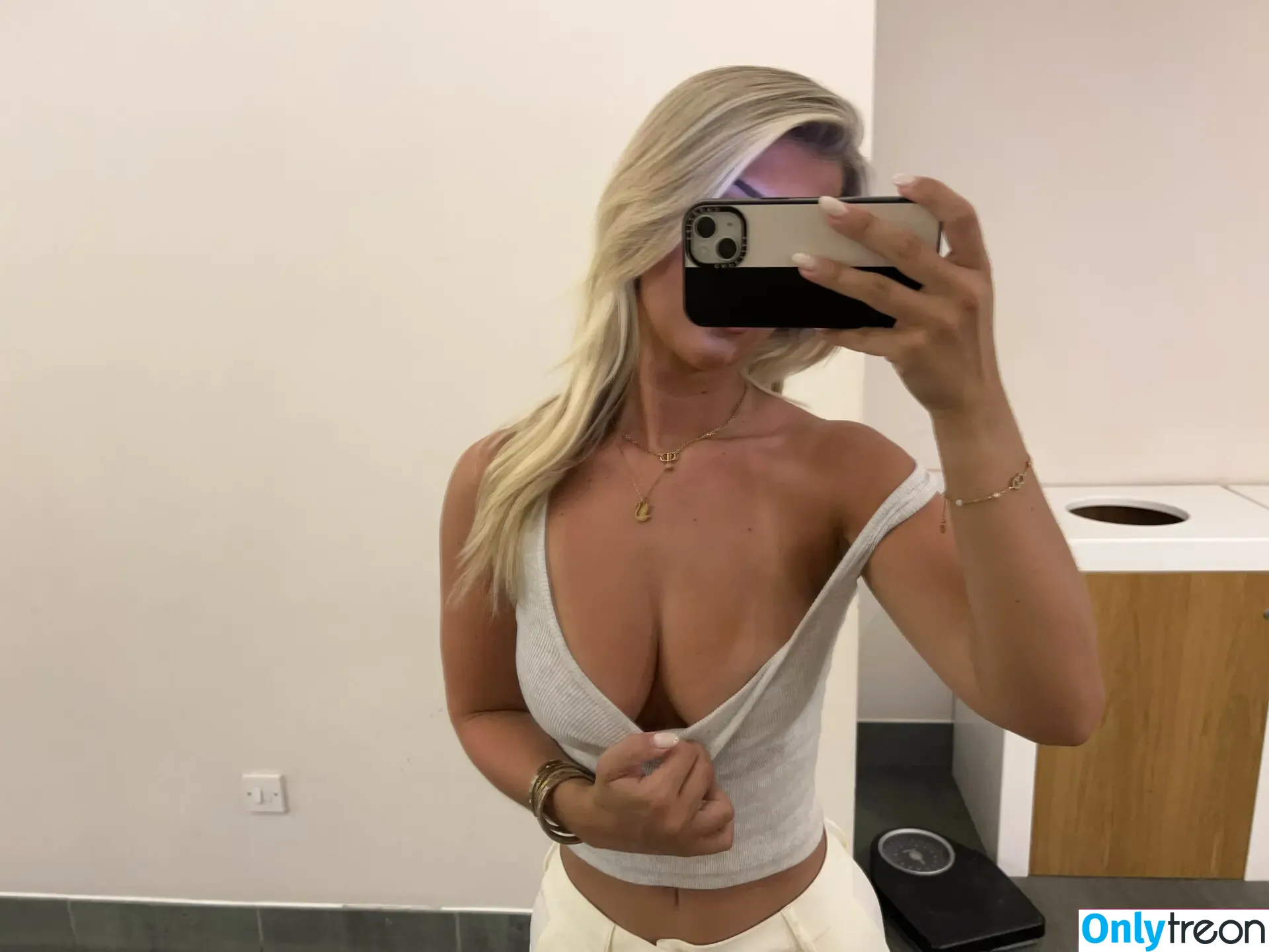 izzytaffs nude photo #0236 (Isabel Taffs / isabel_taffs / izzytaffs_x)