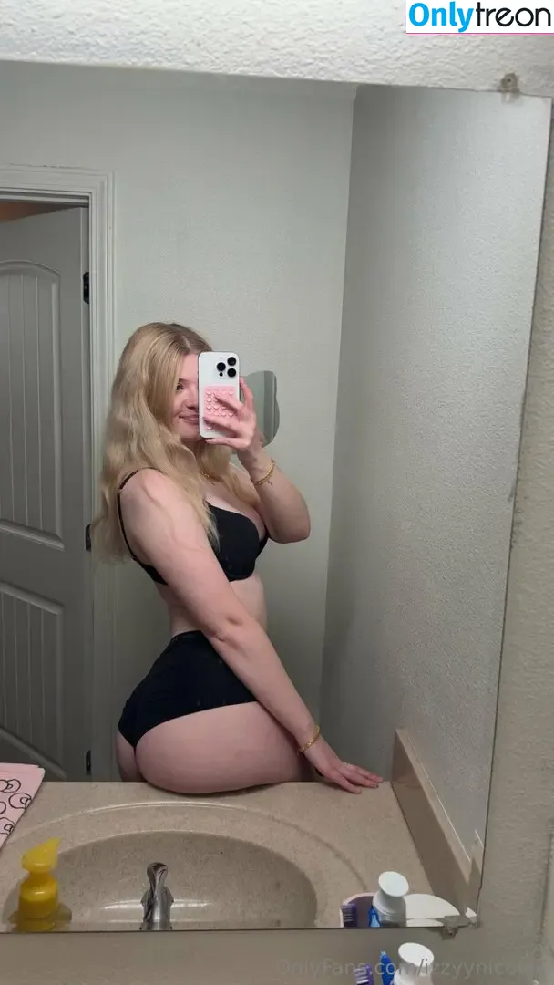 izzyynicolee nude photo #0026 (izzycolee)