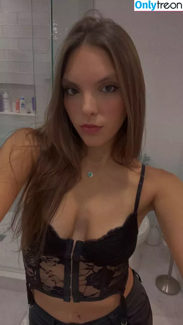 Jackie Aron nude photo #0001 (jackiearon_)
