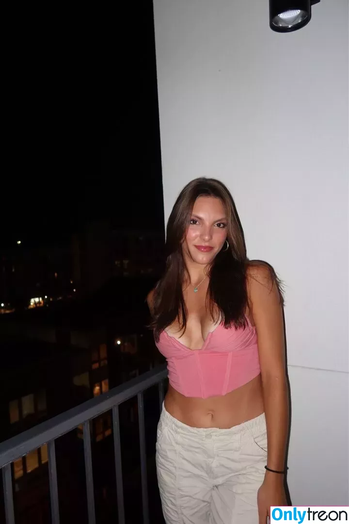 Jackie Aron nude photo #0022 (jackiearon_)