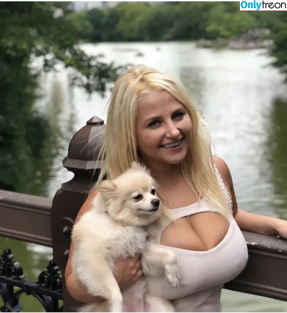 Jackie K nude photo #0018 (jackie_k / jackkro / wildjax11)