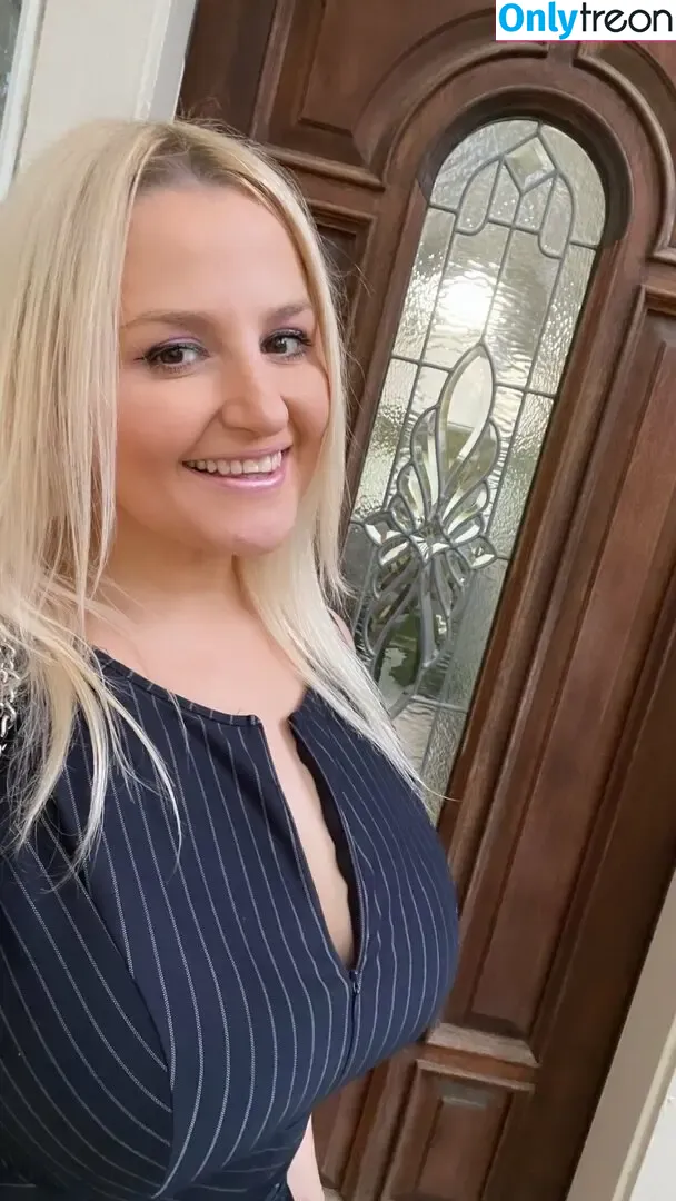 Jackie K nude photo #0076 (jackie_k / jackkro / wildjax11)