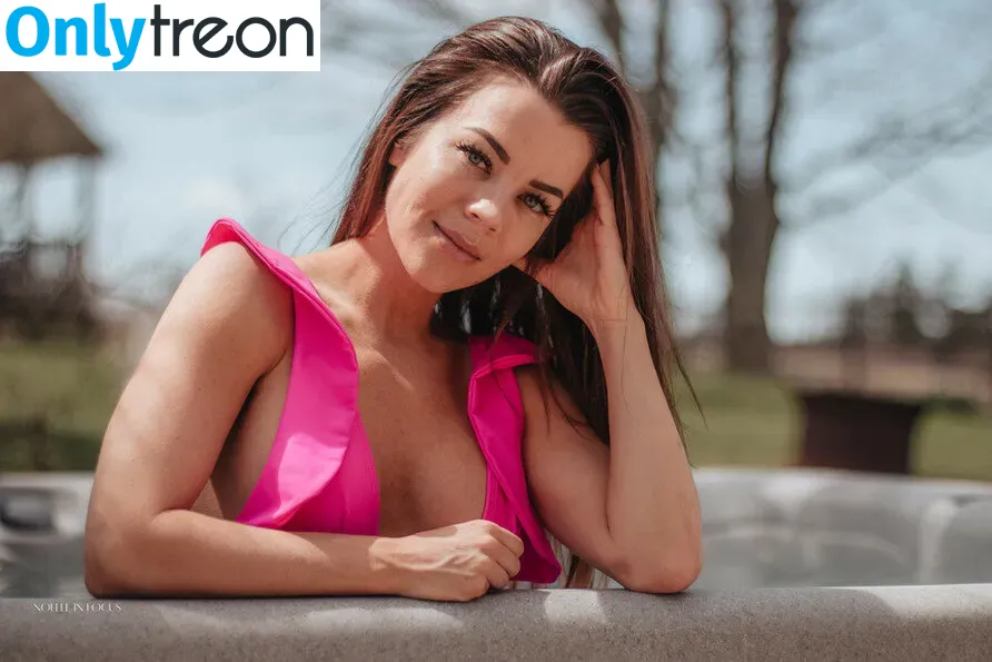Jackie Redmond nude photo #0238 (Jackie_Redmond / jackieredmond)