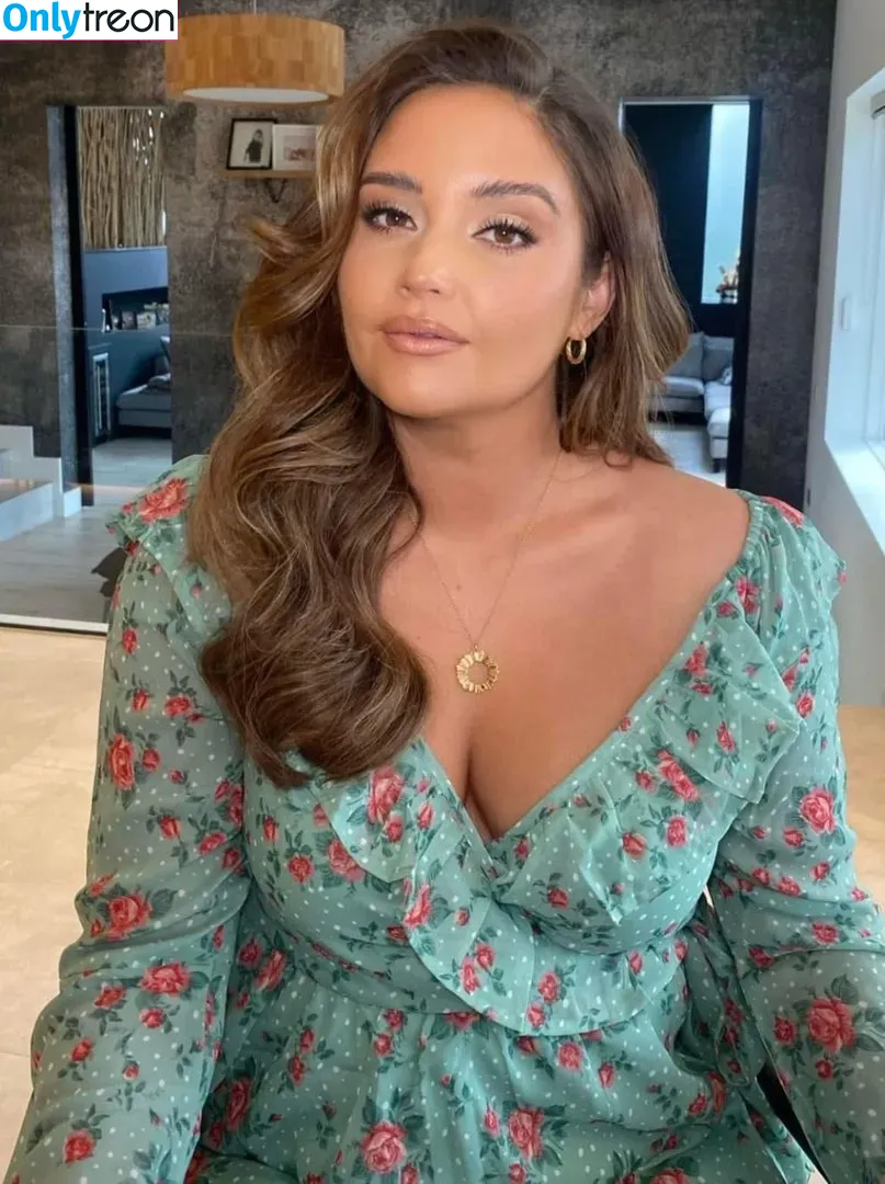 Jacqueline Jossa nude photo #0039 (EastEnders / jacjossa)