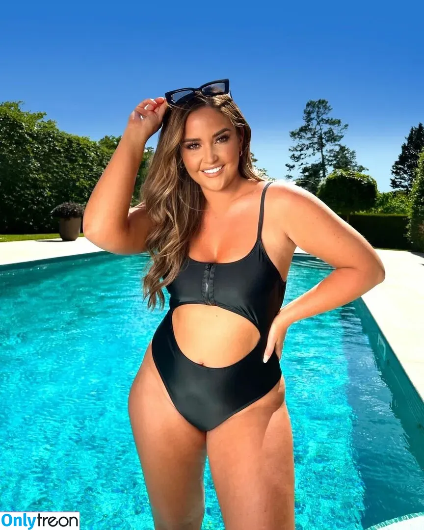 Jacqueline Jossa nude photo #0150 (EastEnders / jacjossa)