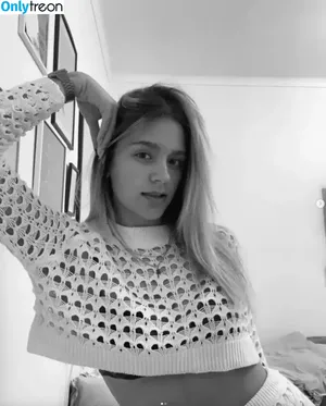 Jada Karabas / jadajakova / jadakrbs nude photo #0008