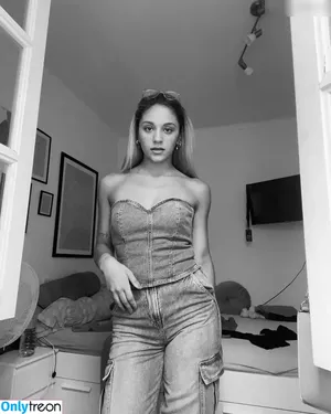 Jada Karabas / jadajakova / jadakrbs nude photo #0026