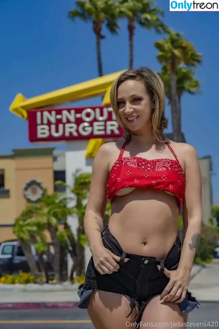 Jada Stevens nude photo #0141 (jadastevens / jadastevens420)
