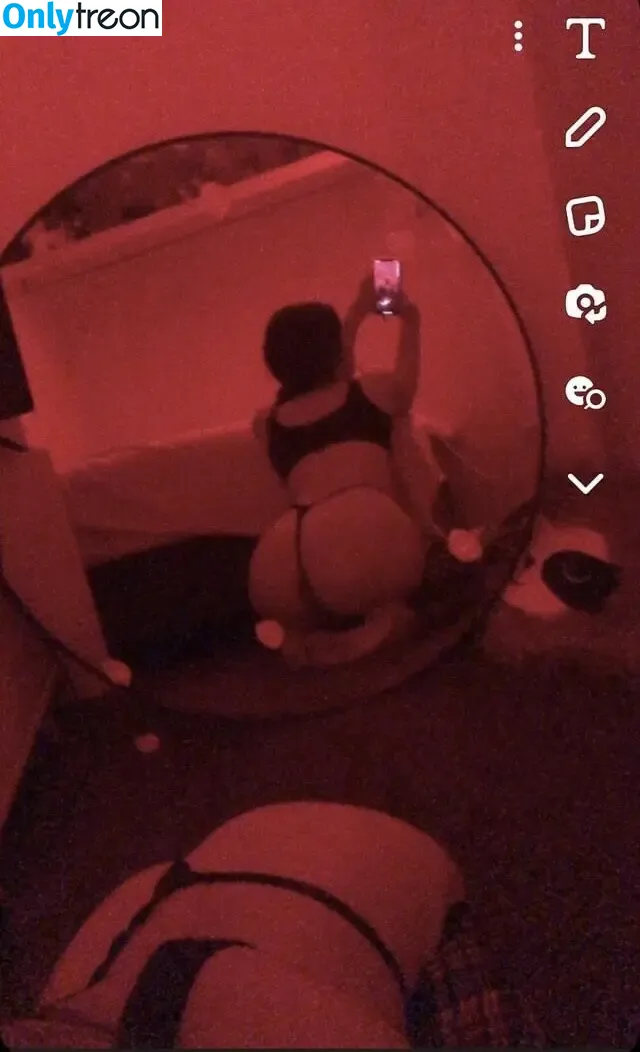 Jadaxwadax nude photo #0017 (jadastevens420)