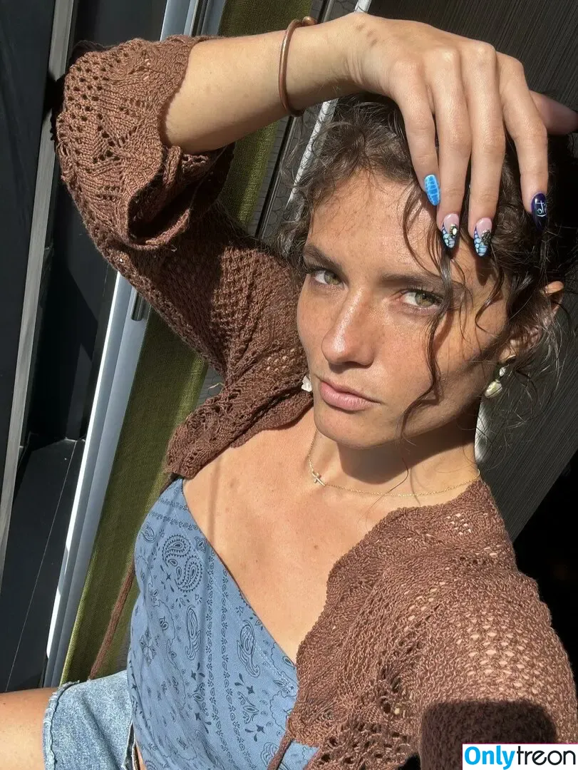 Jade Chynoweth nude photo #0770 (jadebug98)