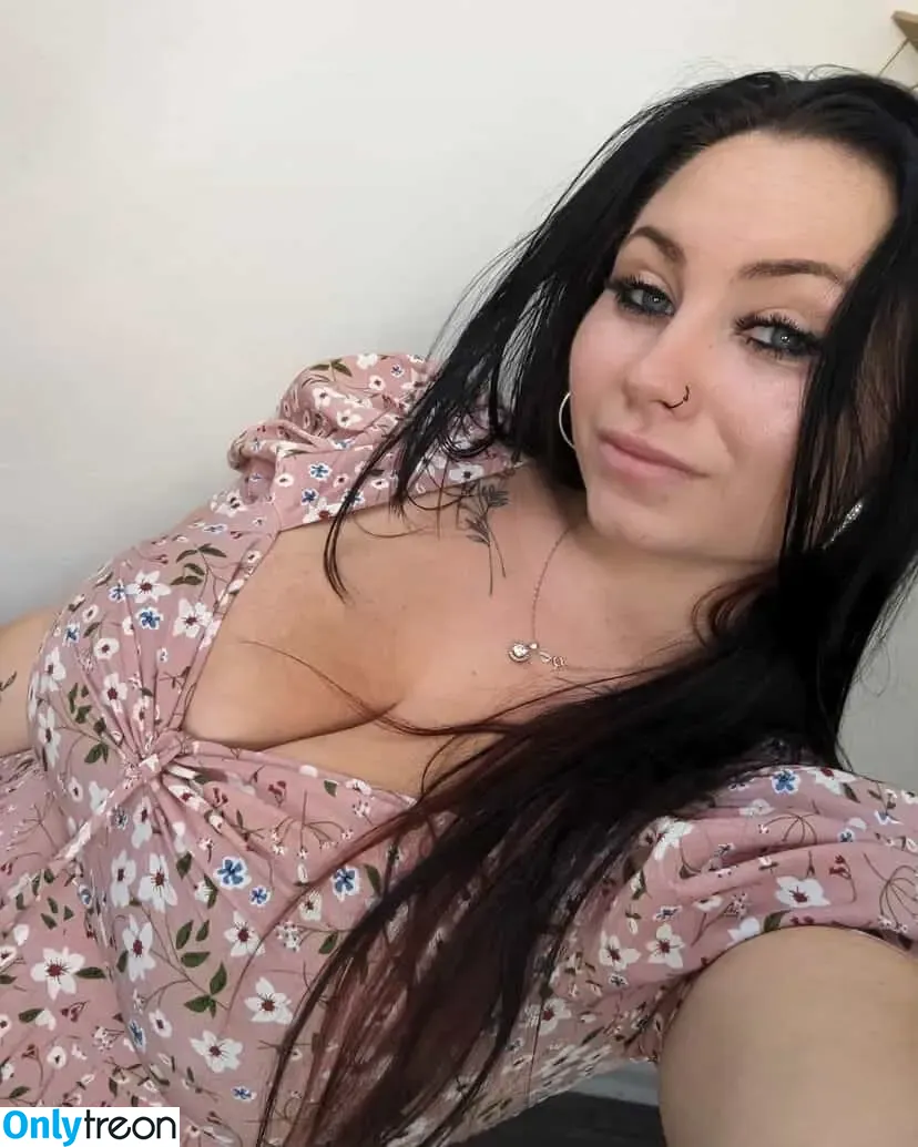 jadelou21 nude photo #0004 (jadeelou22 / jadelouof)