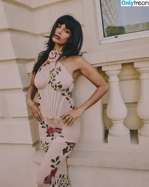 Jameela Jamil / jameelajamil nude photo #0193