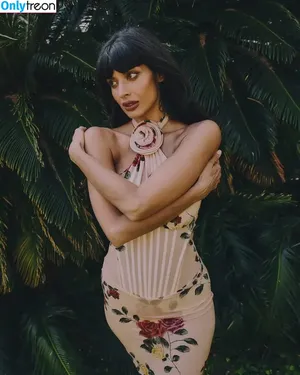 Jameela Jamil / jameelajamil nude photo #0194
