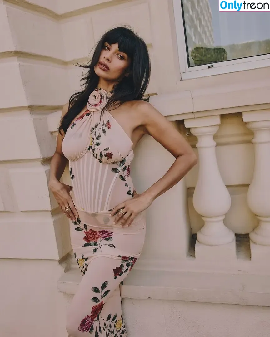 Jameela Jamil nude photo #0193 (jameelajamil)