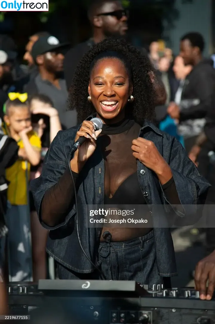 Jamelia nude photo #0104 (jameliaa / officialjamelia)