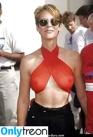 Jamie Lee Curtis / jamieleecurtis nude photo #0011