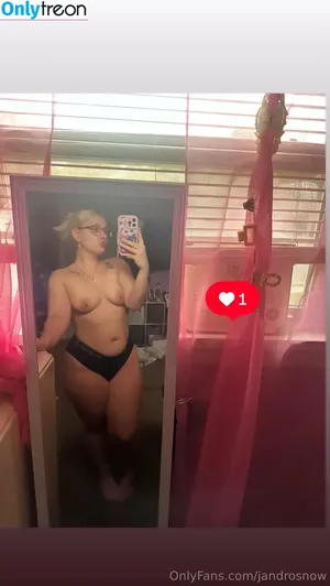 jandro.o00 / jandrosnow nude photo #0042