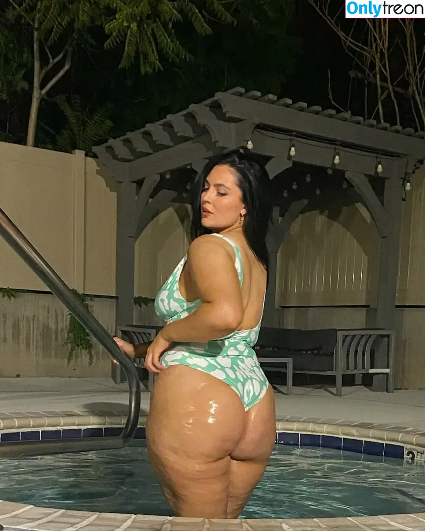 Jane Peach nude photo #0011 (thickasapeach / yourgoddessjane)