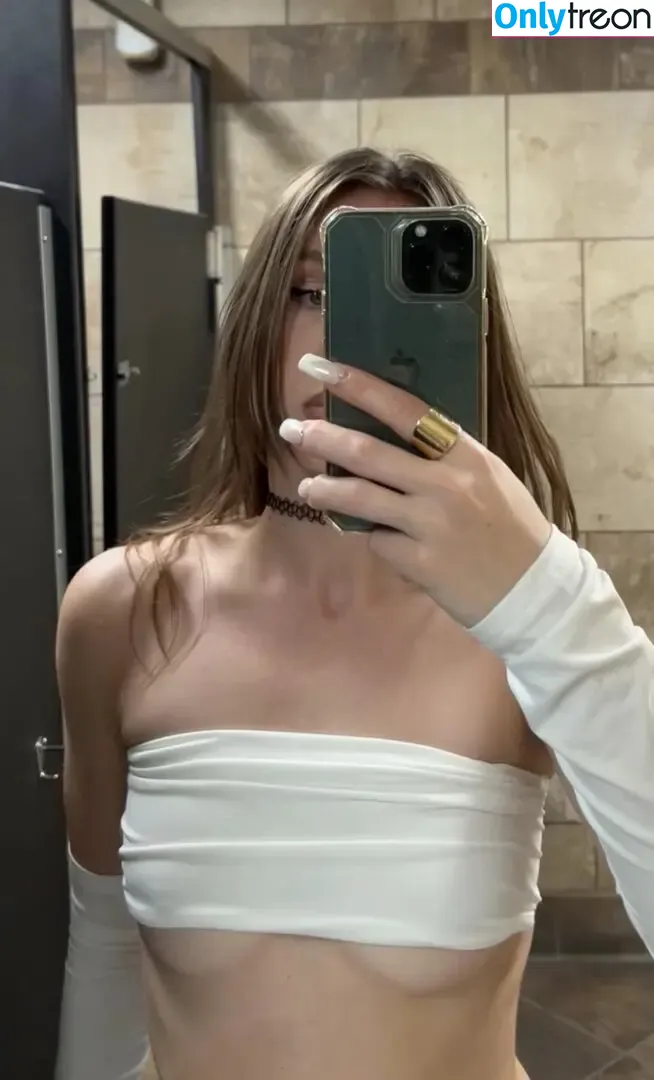 Jane Soul nude photo #0024 (ellie_handygirl_18 / jane_soul)