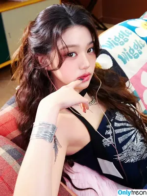 Jang Won-young / for_everyoung10 / 장원영 WONYOUNG nude photo #1870